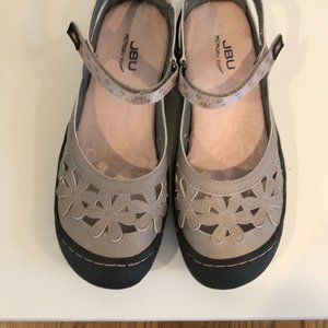JBU WOMEN'S MARY JANE SHOES SIZE:  7M